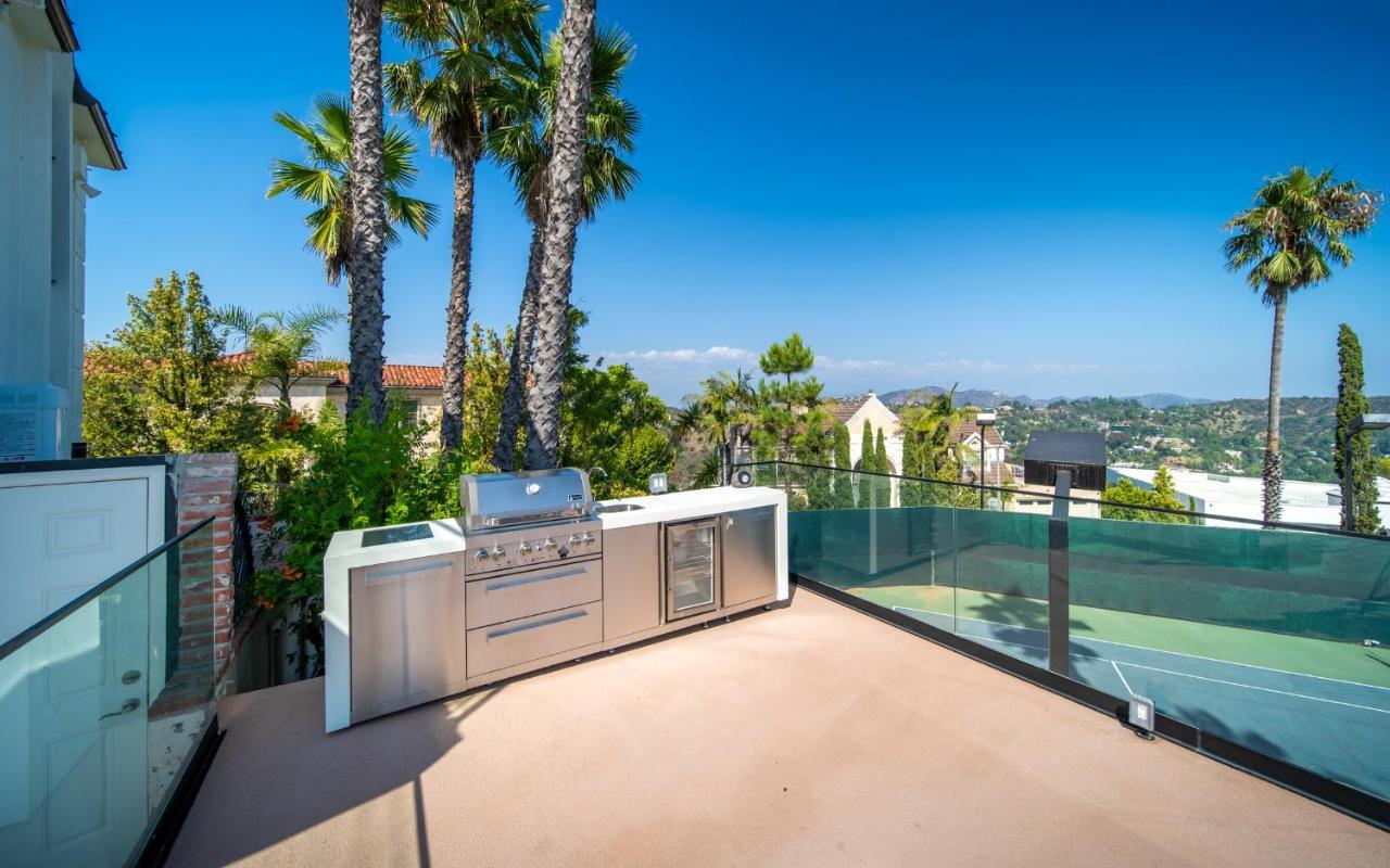 Le Chateau Los Angeles Exterior photo